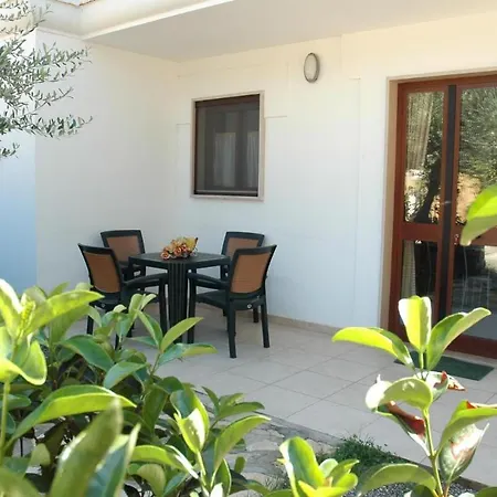Ulivo Mit Pool Und Privatstrand -1 Holiday home Mattinata