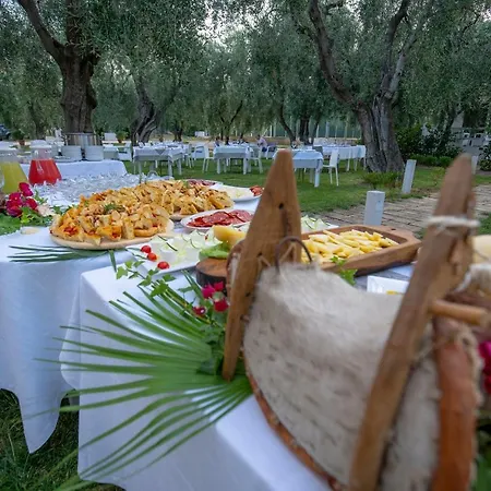 Ulivo Mit Pool Und Privatstrand -1 *