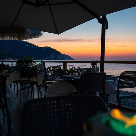 Ulivo Mit Pool Und Privatstrand -1 Holiday home *