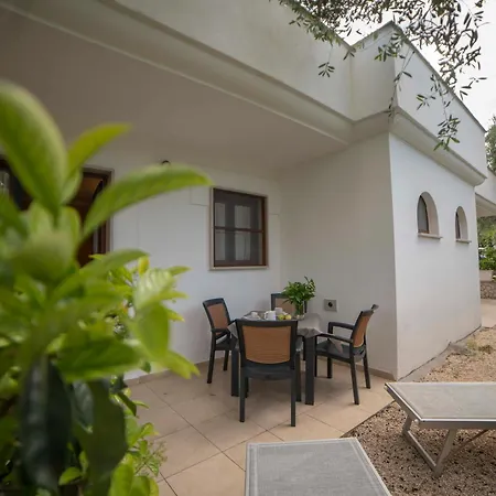 Ulivo Mit Pool Und Privatstrand -1 * Mattinata